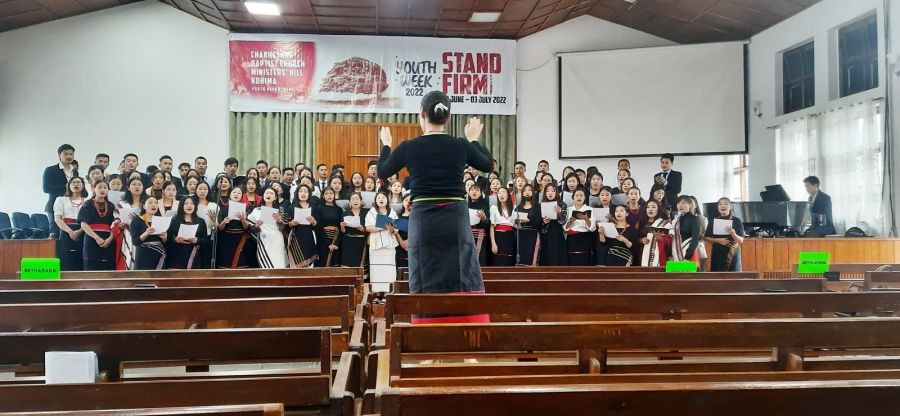 Participants of the CBCMHK 'youth week' singing the competition theme on Sunday at the church, Kohima. (Photo Courtesy: CBCMHK, Media & Publicity Committee)